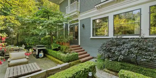 1108 Harvard E