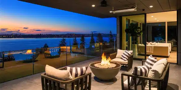 3263 Evergreen Point