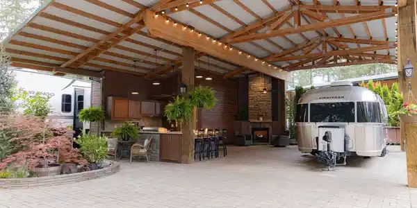 1546 Reservation SE