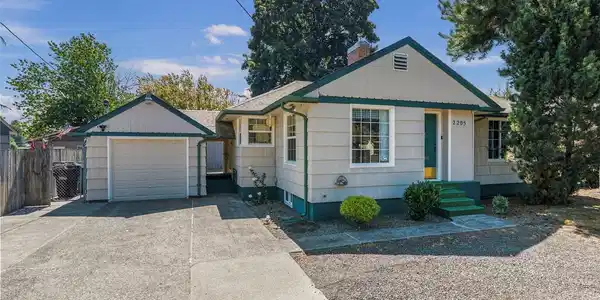 2205 Ocean Beach