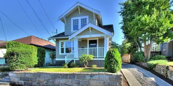 737 N 71st Street