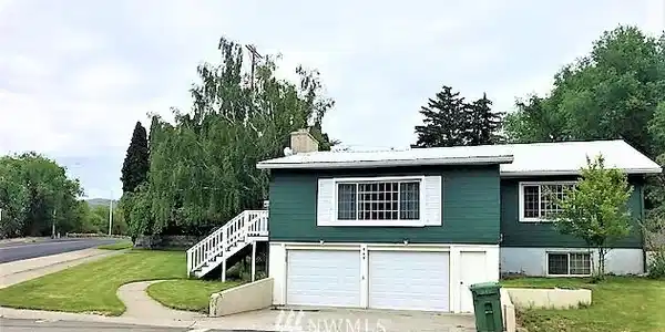 809 Birch