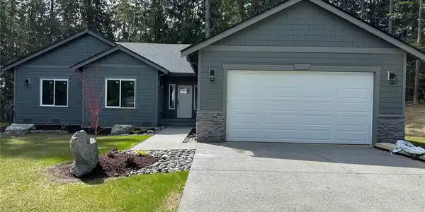 8093 Phillips SE