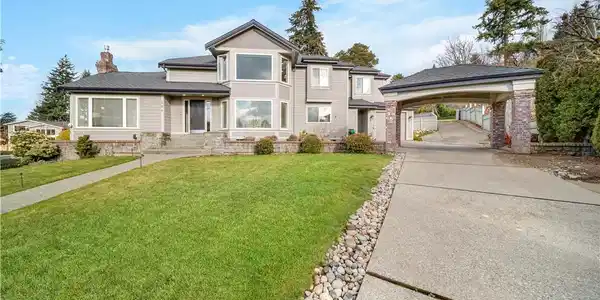 206 SW 193rd Place