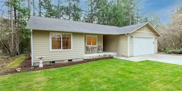 22403 Autumnwood SE