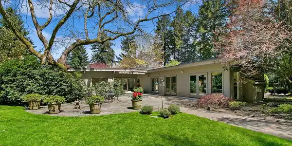 12715 Gravelly Lake SW
