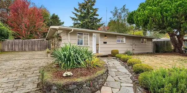 3122 Bennett