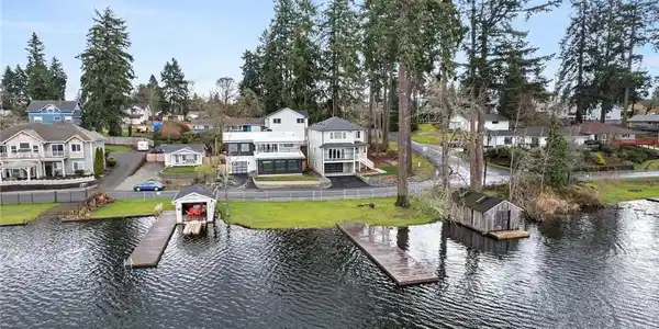 16325 Lakeside S