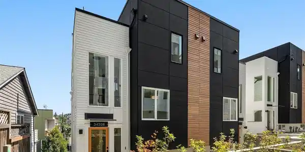 3420 B 23rd W