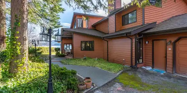 2643 Northshore Road
