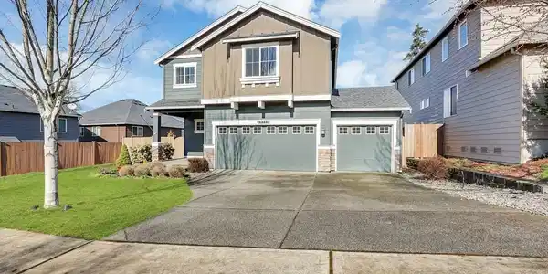 20204 77th E