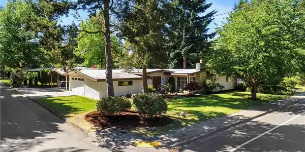983 164th Avenue SE