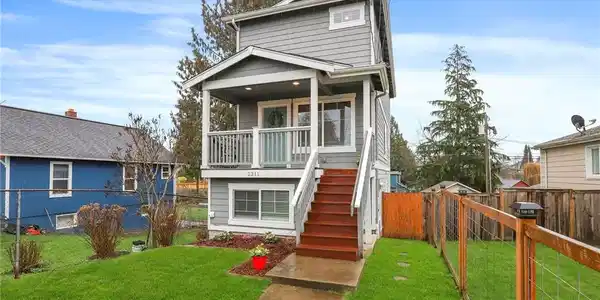 2311 Hosmer