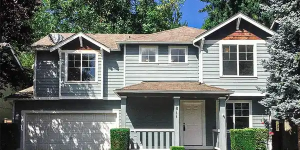 811 27th SE