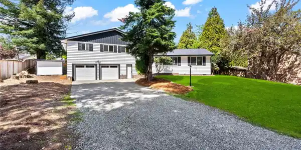 20537 122nd SE