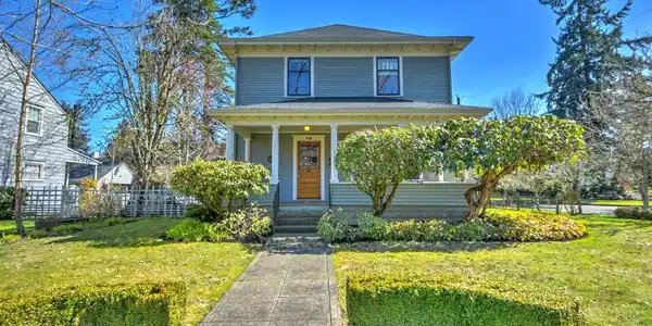 1628 Water SW