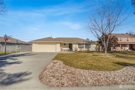 9382 Goodrich SE