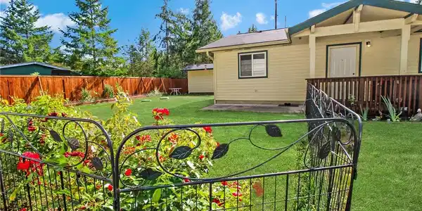 41 N Teal Place