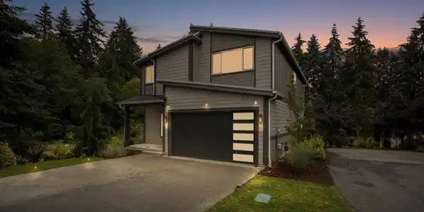 9905 123rd Lane NE