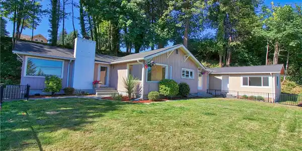 608 5th SW