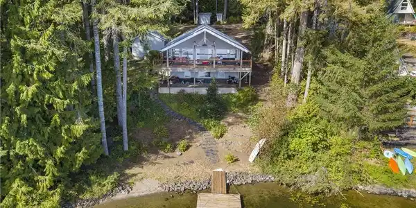 2160 Spencer Lake