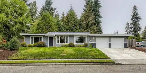 5831 207th SW
