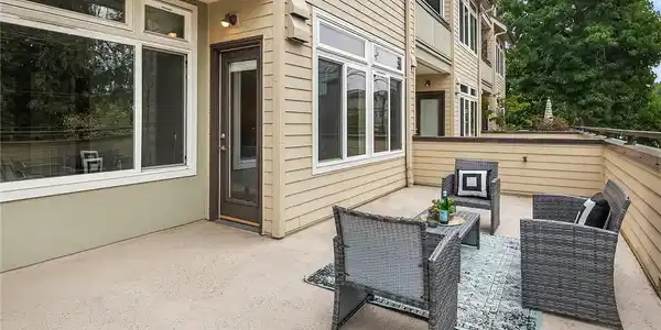 18 Dravus Street