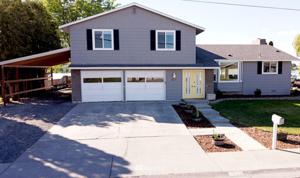 1322 Lakeway