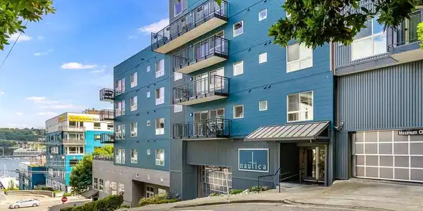 1425 Dexter N