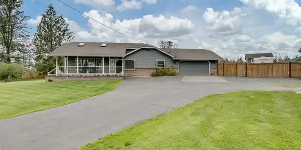 19116 84th NW