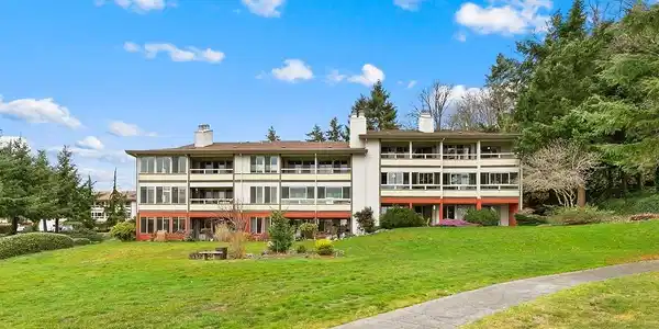 23407 Lakeview