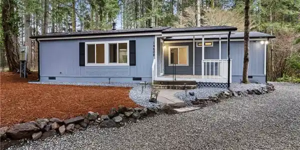 14608 Holiday NW