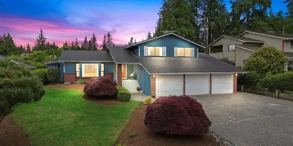 3532 103rd SE