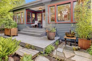 3818 Sunnyside N