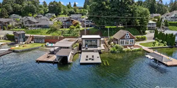 617 Lake Stevens