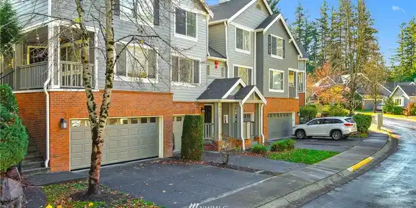 4122 248th SE