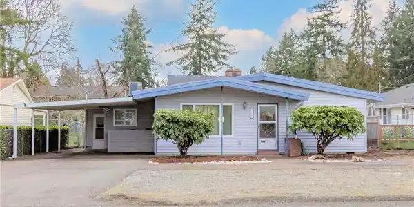 9122 121st SW