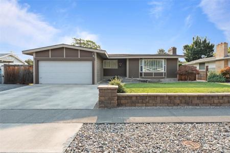 2109 Crestmont