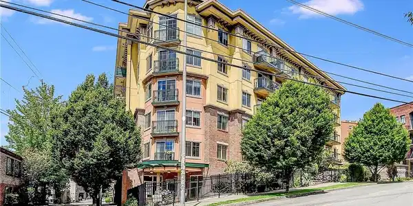 700 E Denny Way