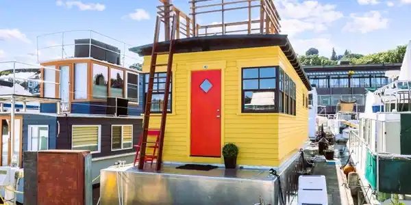 2040 Westlake N