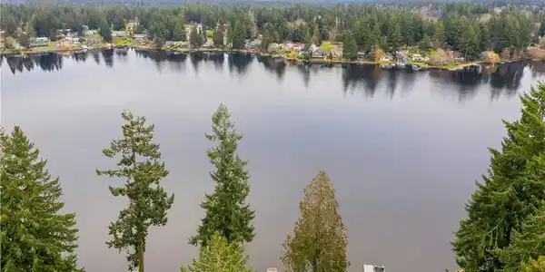5612 Pattison Lake SE