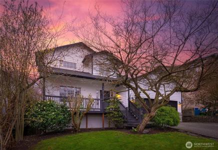 2114 LAKE CREST DRIVE