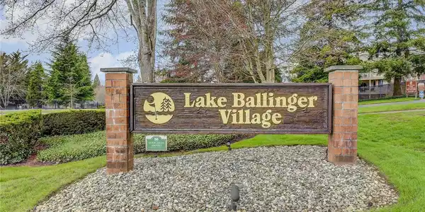 23301 Lakeview