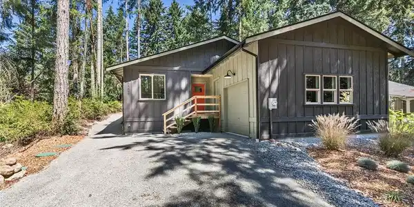 11407 Country Club Drive