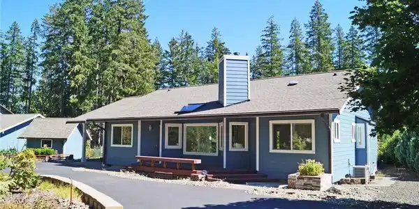211 E Shamrock Drive