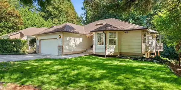 7236 Twin Cedar SE