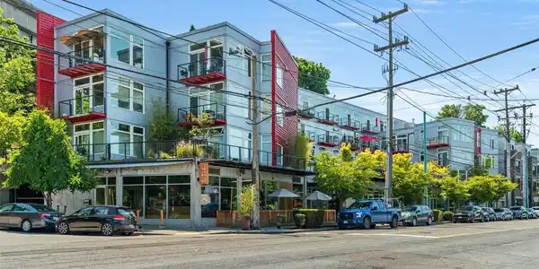 2960 Eastlake E