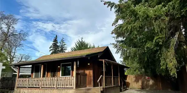 421 165th S
