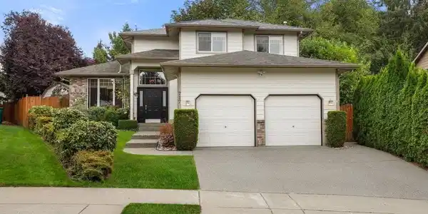717 122nd NE