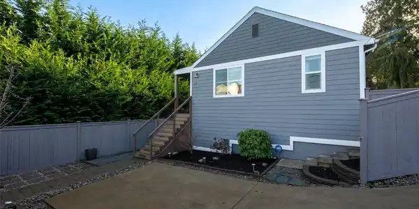 2311 Emerson